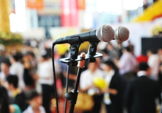 speak conference speaker mic microphone seminar